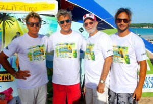Armando Reid, Rafael Ferreras, Néstor y Jesmarín Puente - Macao Surf Invitational 2013