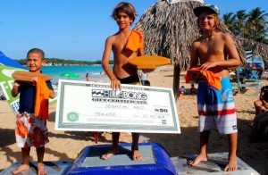 Nevite Rosa, Sebastian Reid y Sergio Rodríguez Finalistas Categoría Pewee Surfing