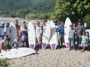 Share The Stoke Foundation y Fedosurf - Surf in La Cienaga Dominican Republic