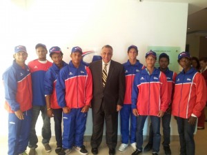 Team Dom Juegos Bolivarianos de Playa Huanchaco 2014 FEDOSURF con Luisin Mejia